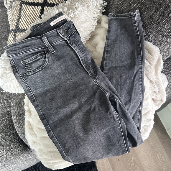 Levi’s - Picture 5 of 5